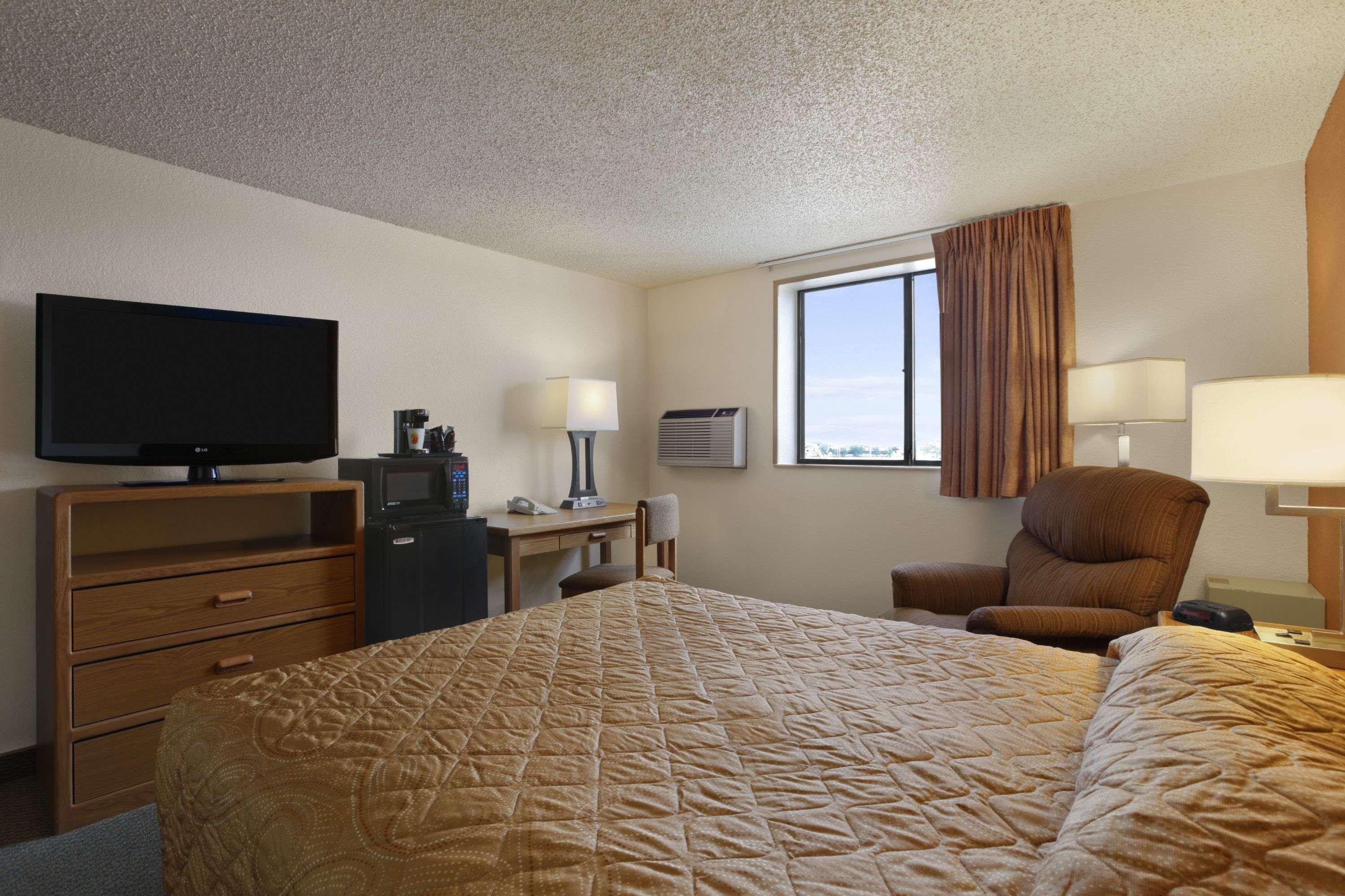 Super 8 By Wyndham Cheyenne Wy Hotel Exterior photo