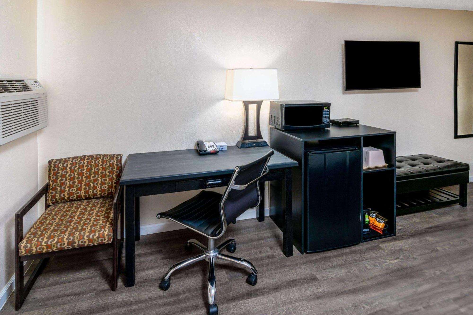 Super 8 By Wyndham Cheyenne Wy Hotel Exterior photo