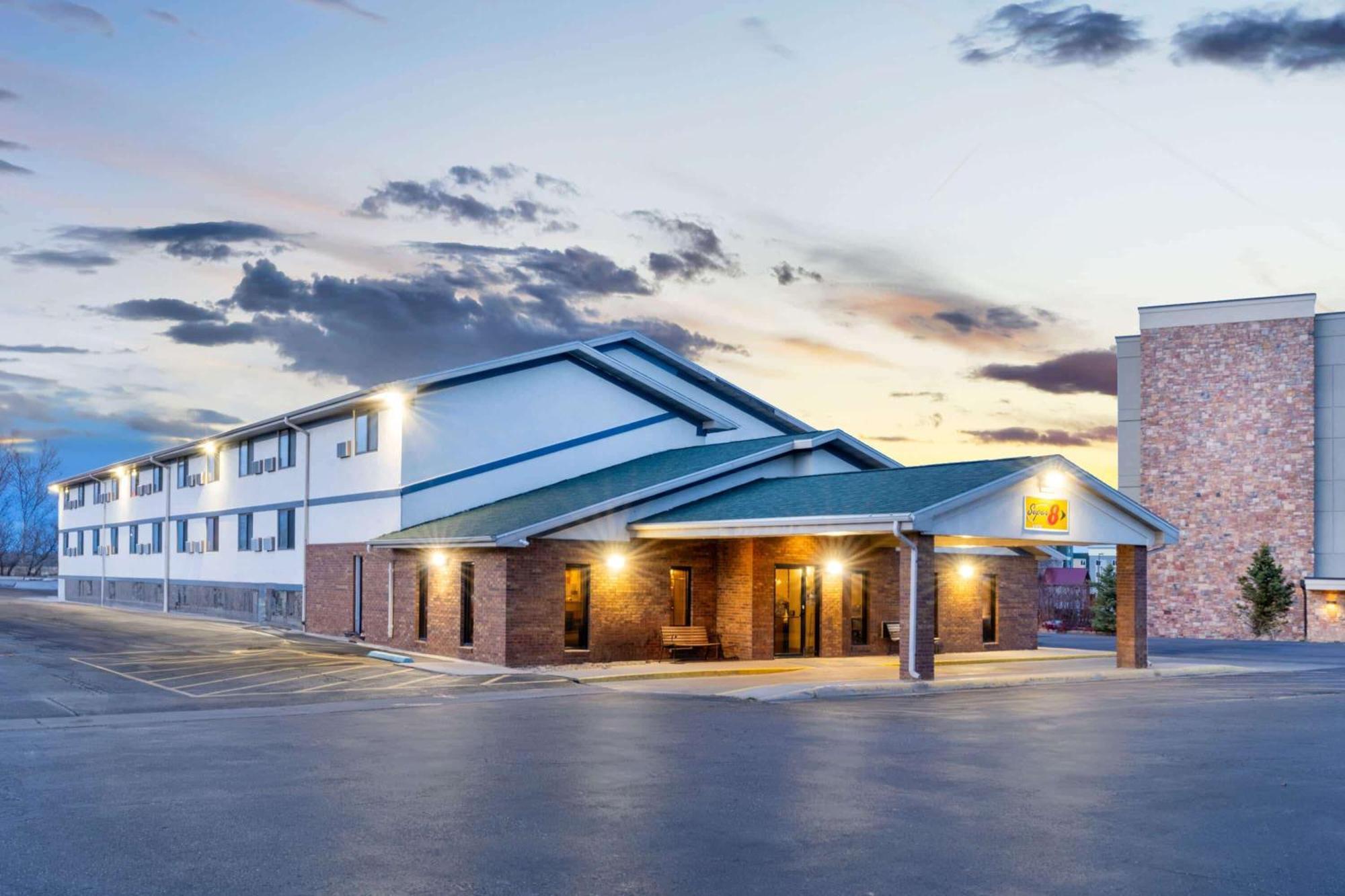 Super 8 By Wyndham Cheyenne Wy Hotel Exterior photo